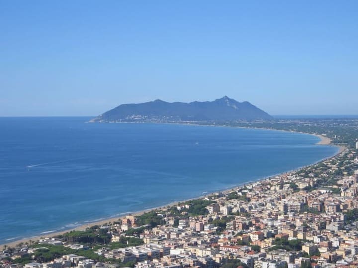 Capodanno a Terracina: offerte e cenoni Capodanno a Terracina: offerte e cenoni
